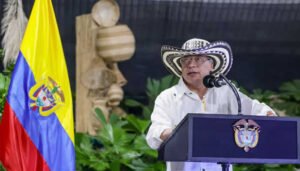 Sancionada campaña Petro Presidente