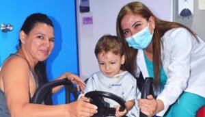 Niños llegan al quirófano sobre ruedas en Clínica Medilaser Neiva