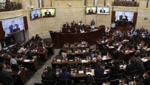 Gobierno insistirá en comité para una nueva constituyente