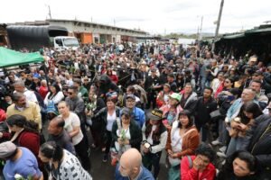 Madre de Yeison Jiménez en el homenaje en Corabastos