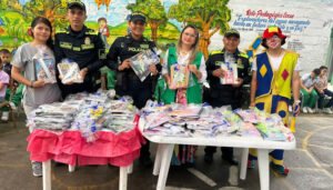 Policía Metropolitana acompaña a menores en Neiva y Rivera