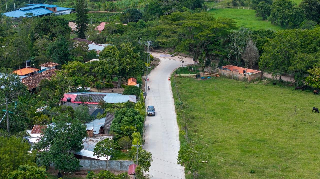Placa huella para la zona rural de Gigante