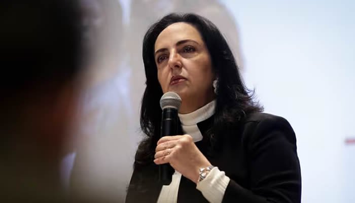 Cabal y su marido ‘pescando en río revuelto’