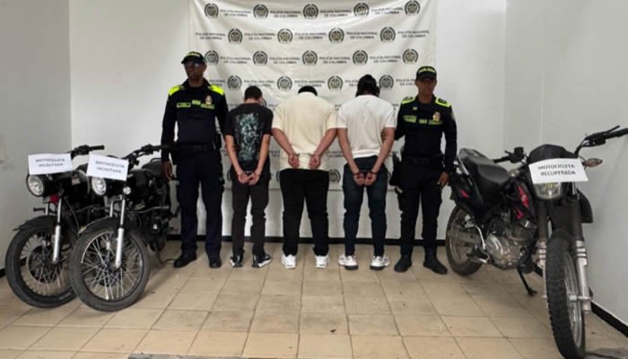 Recuperada moto hurtada en vía a Palermo