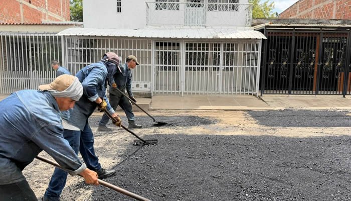 Acelerando obras de reparcheo vial en Neiva