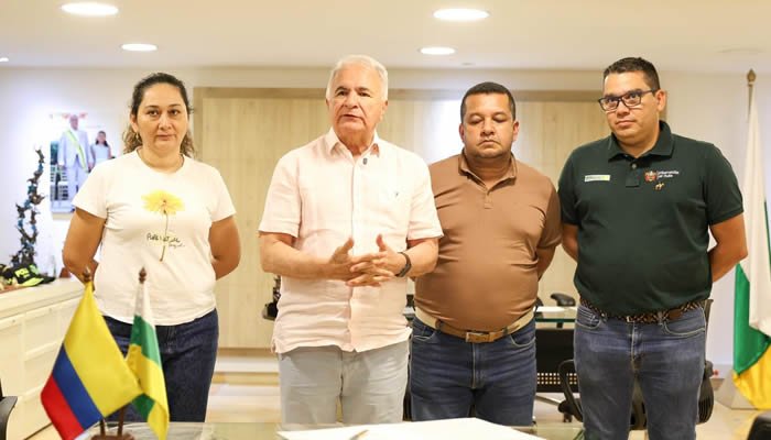 Convenio para rehabilitar casa comunal en Acevedo