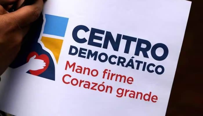 Nueva crítica del Centro Democrático a Petro