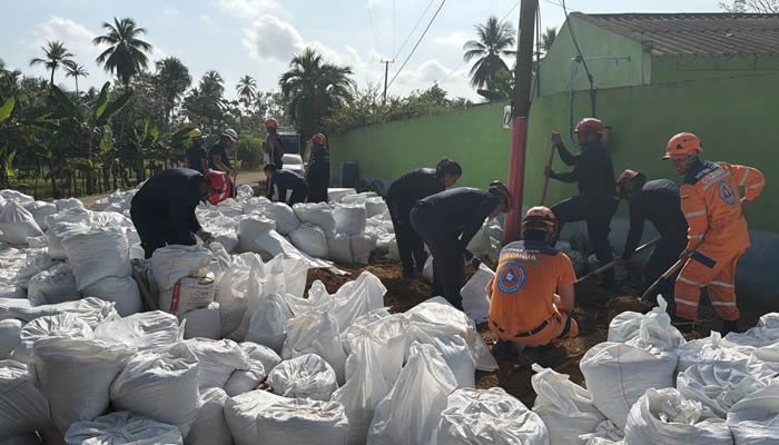Socorristas de todo el país se suman para ayudar a Córdoba