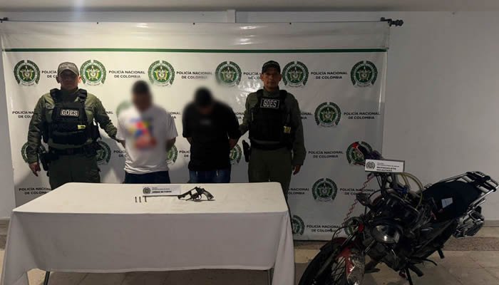 Dos detenidos por porte de armas