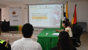 Socializando los resultados en la vitrina de la ANATO