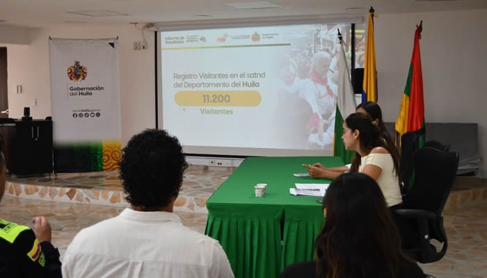 Socializando los resultados en la vitrina de la ANATO