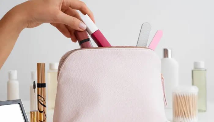 Estudios advierten de los peligros del maquillaje