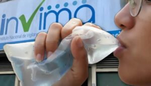 Emiten alerta sanitaria por marca de agua