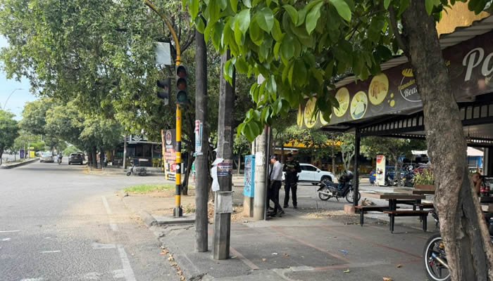 Grave acto delictivo contra semáforo en norte de Neiva
