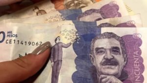 Defensoría advierte de alta deuda del sistema de salud