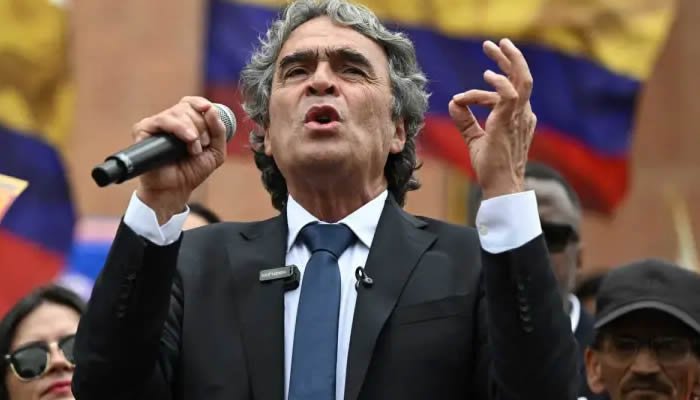 Sergio Fajardo y su propuesta para la constitución