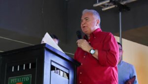 Gobernador y su gestión en temas viales