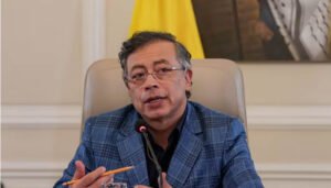 Tribunal ordena a Petro a rectificar