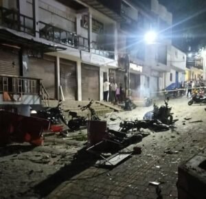 Ofrecen recompensa por autores de atentados en Antioquia