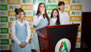 Debate en la Asamblea sobre los Colegios de la Felicidad