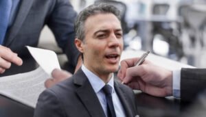 Oficializado Daniel Quintero como superintendente de salud