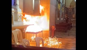 Incendio en la catedral en Santa Marta