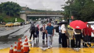 Levantados bloqueos en Santander