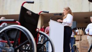Entrega de sillas para población en situación de discapacidad
