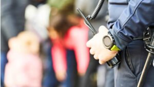 Suspendidas licencias a más de 30 empresas de vigilancia