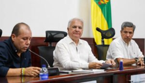 Gobernador presente en inicio de sesiones extras de la Asamblea