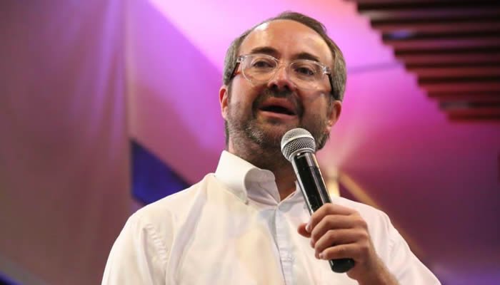 Piden muerte política de Ciro Ramírez