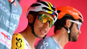 Egan Bernal asciende al tercer puesto del Giro d’Italia