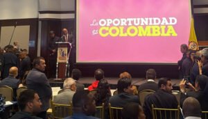 Confirmada adhesión de Luis Gilberto Murillo a campaña de Iván Cepeda