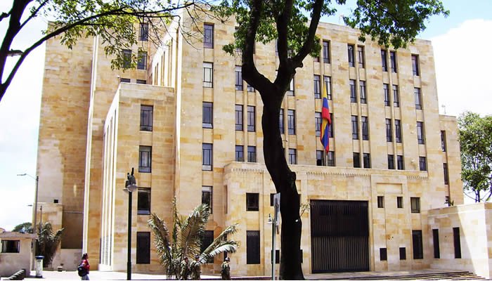 Bajando la deuda externa de Colombia