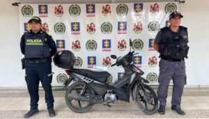 Recuperada moto hurtada en la Comuna Ocho