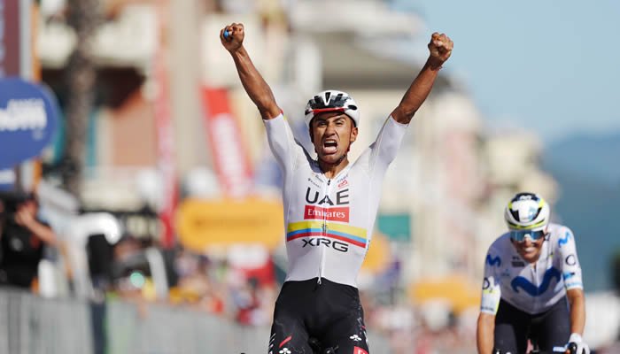 Ecuatoriano gana etapa en el Giro, Bernal sigue de top 15