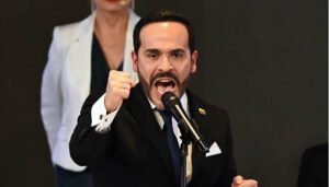 Abelardo De la Espriella anuncia empalmes regionales