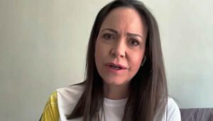 María Corina Machado denuncia que no puede volver a Venezuela