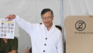Petro anuncia empalme con nuevo gobierno