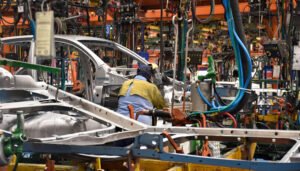 Aumenta exportación de buses y automóviles