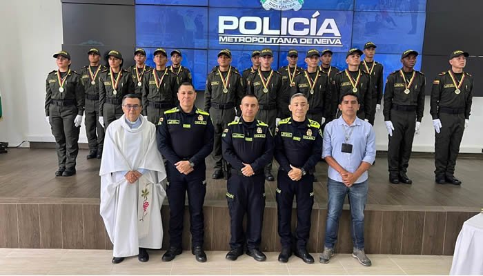 Auxiliares de Policía juraron lealtad a la Bandera en Neiva