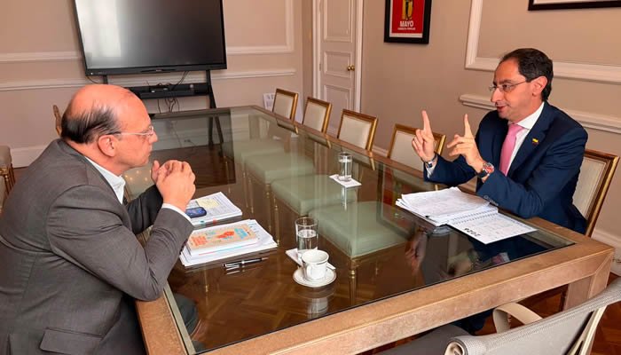 Restrepo pide al Gobierno Petro no radicar la reforma tributaria durante el proceso de empalme