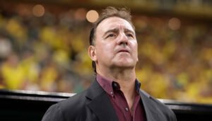 Néstor Lorenzo continuaría como técnico de Colombia