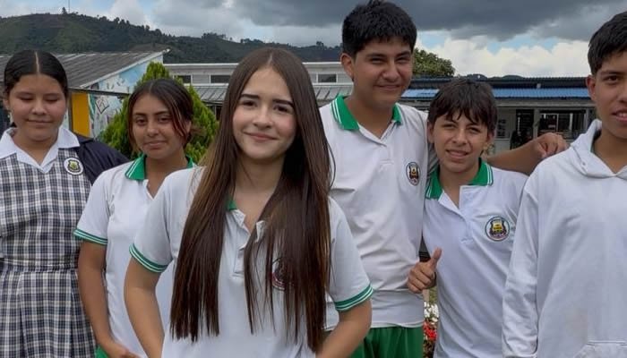 Estudiantes de Palestina desarrollan un sistema inteligente para filtrar y monitorear la calidad del agua