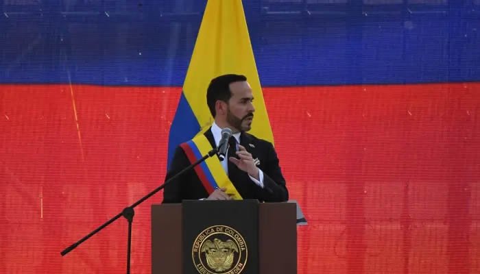 Ordenan a De la Espriella a disculparse