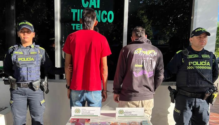 Dos personas detenidas, acusadas por hurto