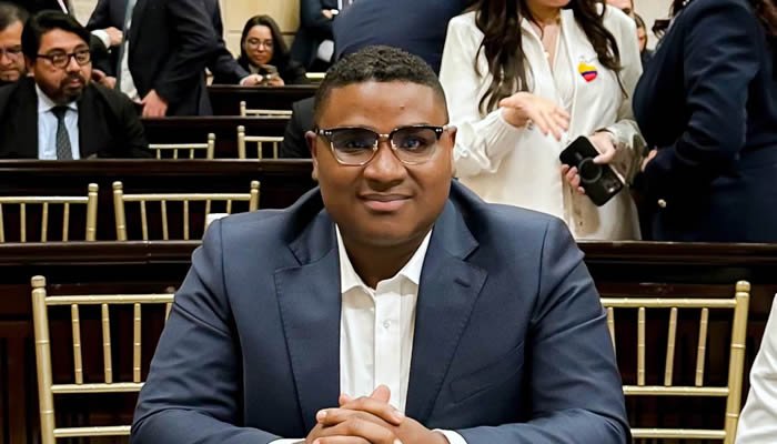 Abierta indagación contra representante Óscar Benavides