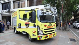 Alcaldía de Neiva entrega nueva máquina extintora