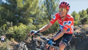 Enric Mas consolida liderato en Vuelta a España