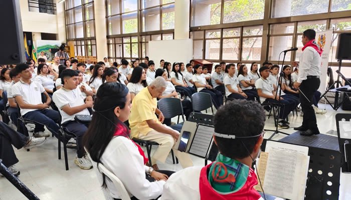 Las canciones de antaño vuelven a sonar en las aulas del Huila